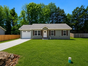 Building Photo - 212 Doe Run Blvd