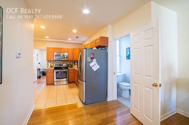 Building Photo - 1613 Ellsworth St