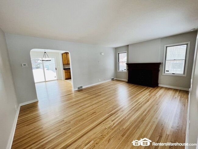 Building Photo - 5109 Windsor Ave
