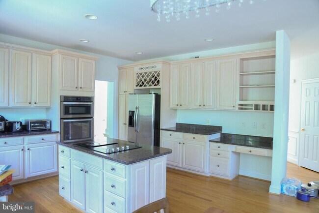Foto del edificio - 6482 Birch Grove Ct