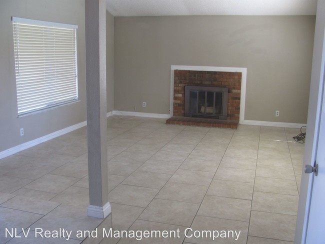 Building Photo - 4 br, 2.5 bath House - 4269 Skyview Dr.