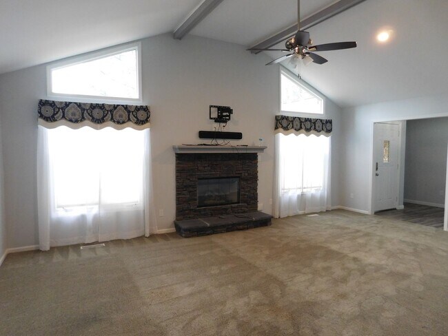 Foto del edificio - 103 Boatswain Dr