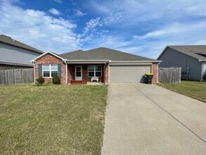 Building Photo - 1600 Scotland Dr