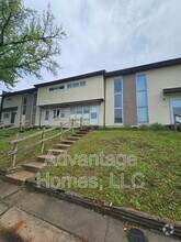 Building Photo - 829 N 70th Terrace