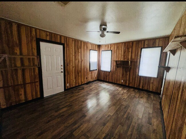 Foto del edificio - 3 bed 2 bath on corner lot in Temple, Texas