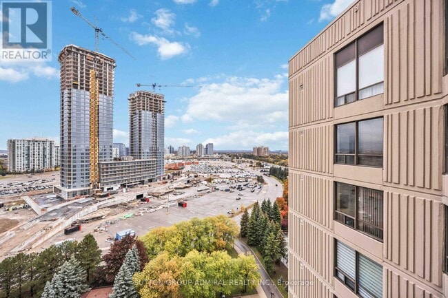Building Photo - 7420 Bathurst St