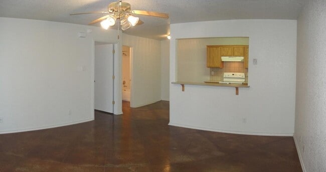 Building Photo - 411 E Central Texas Expy