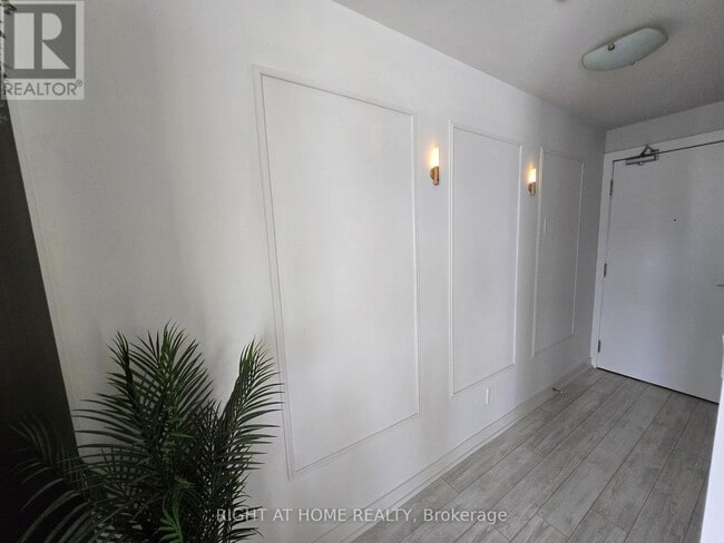 Building Photo - 20 Bruyeres Mews