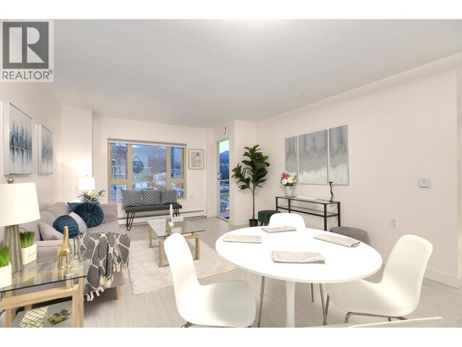 Photo du bâtiment - 121 15th St W