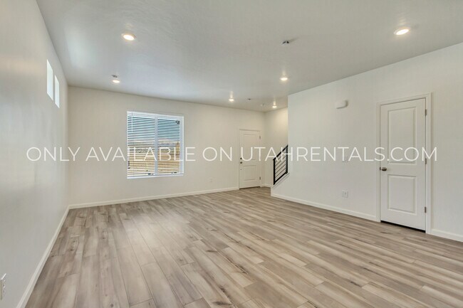 Foto del edificio - 238 N Colonnade Rd