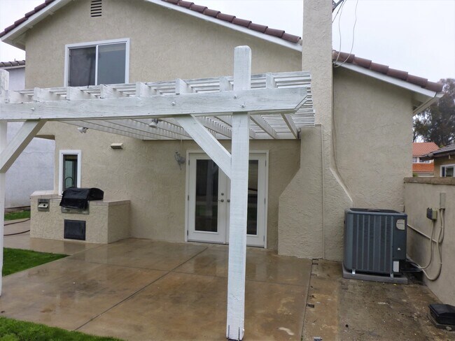Building Photo - 21705 Cabrosa