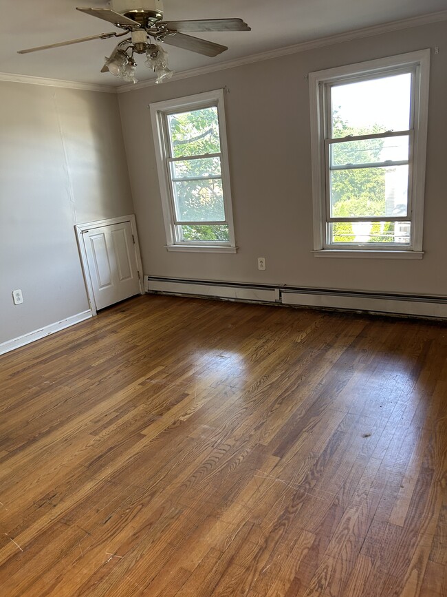 Building Photo - 110 S Orchard St