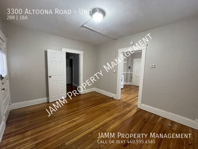 Foto del edificio - 2-Bedroom Duplex apartment in Cleveland!!
