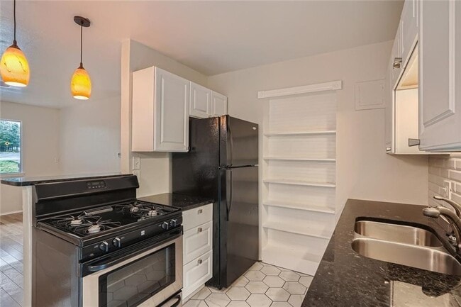 Building Photo - 2101 Wheless Ln