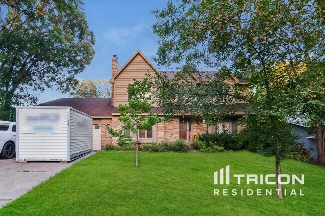 Building Photo - 17295 Hibiscus Ave Building Photo - 17295 Hibiscus Ave