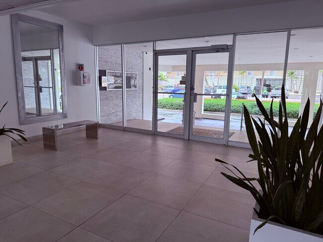 Foto del edificio - 401 Golden Isles Dr