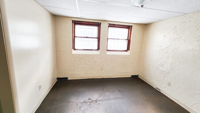 Foto del edificio - Move in ready!