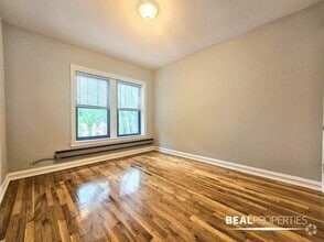 Building Photo - 837 W Wolfram St