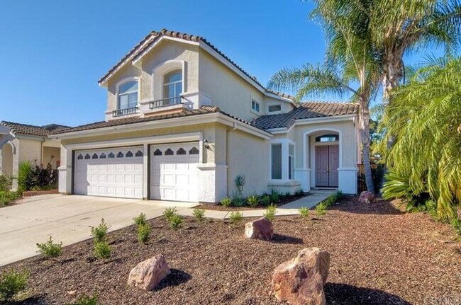 Building Photo - Spectacular 4 bd. 3 bath home in prime Dis...