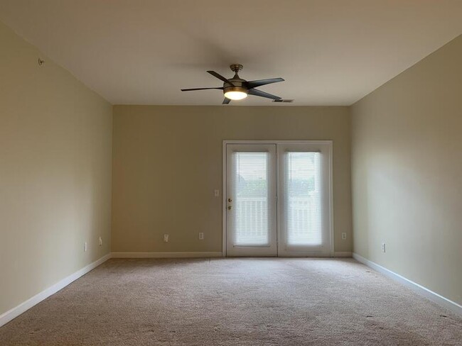 Foto del edificio - 10640 Hill Point Ct