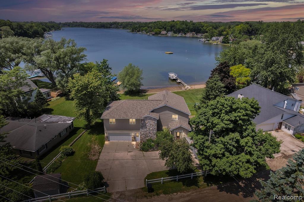 1101 Clute Ct, Orion Township, MI 48362 House Rental in Orion