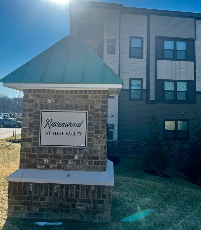 Foto del edificio - 10421 Resort Road