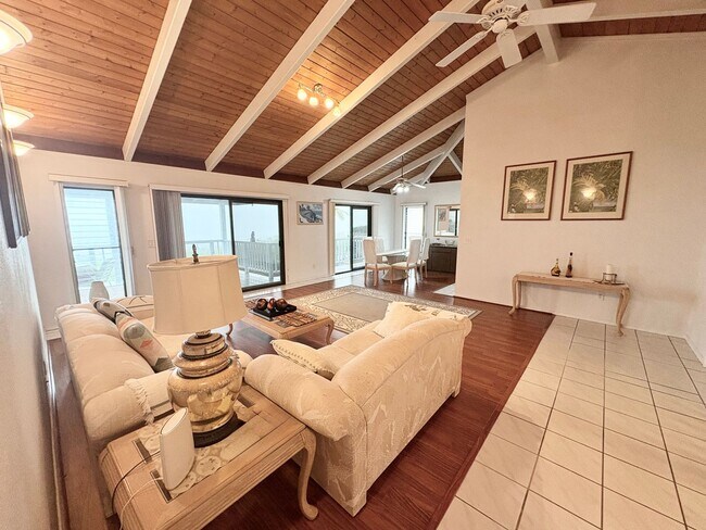 Foto del edificio - Stunning Ocean View 4/4 Home in Highly Desirable Neighborhood