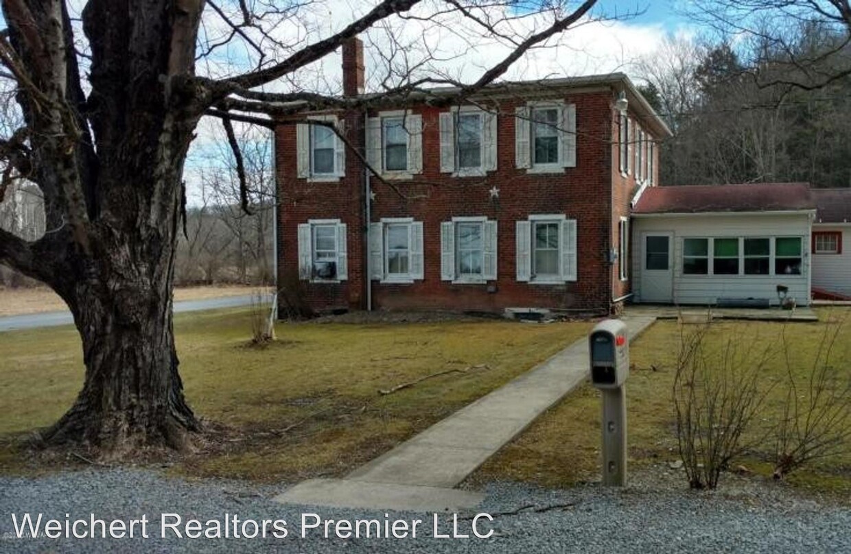 Foto principal - 4 br, 2 bath House - 557 Rock Rd