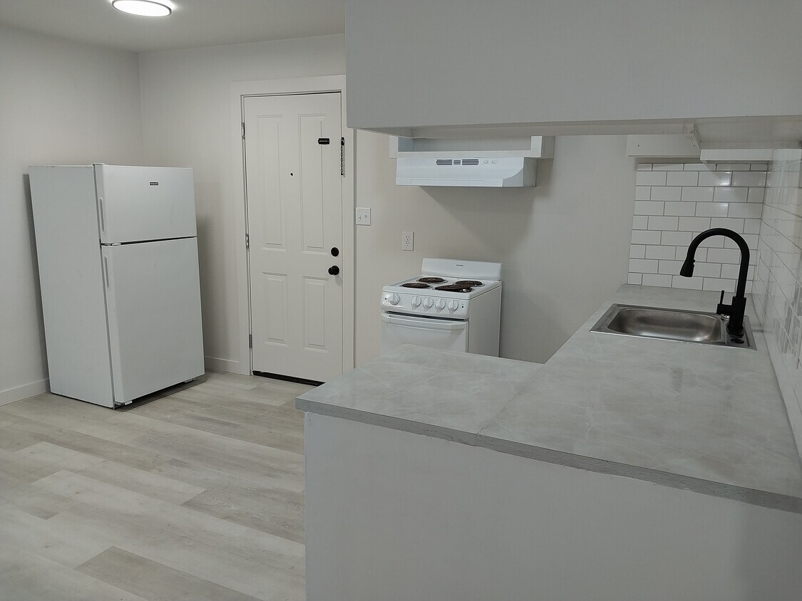Foto principal - 626 W King Ave