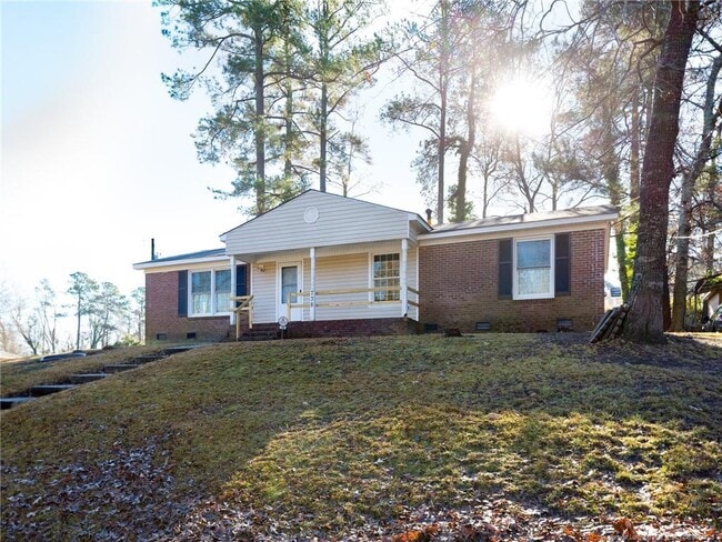 Building Photo - 738 Ashboro St