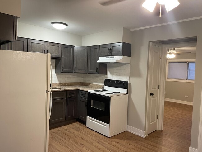 Building Photo - 11847 S Karlov Ave