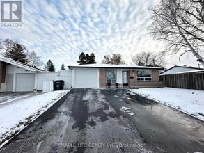 Building Photo - 15 Nymark Ave