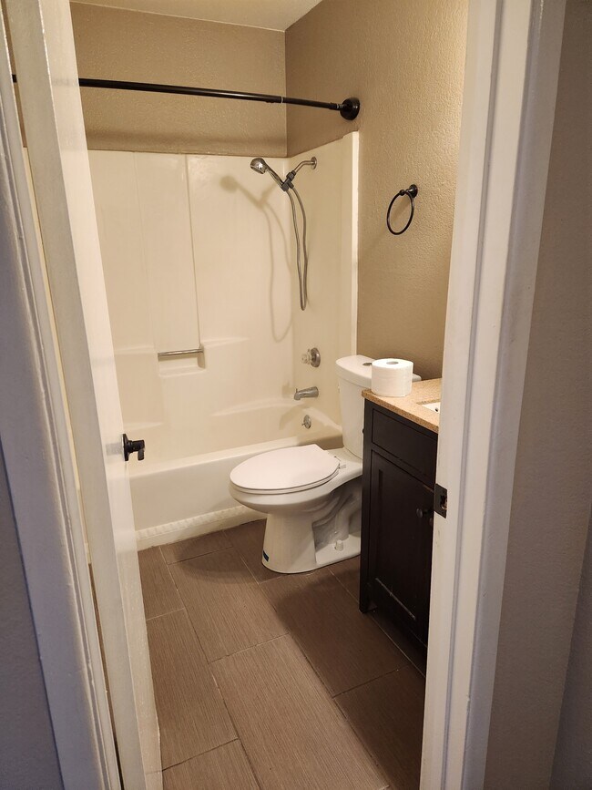 Bathroom - 540 Commercial Ave