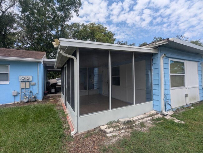 Foto del edificio - 1513 Akron Dr