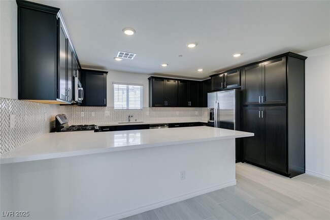 Building Photo - 10778 Bede Ct