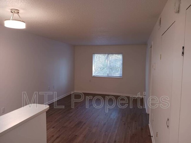 Building Photo - 1602 Eagles Pl