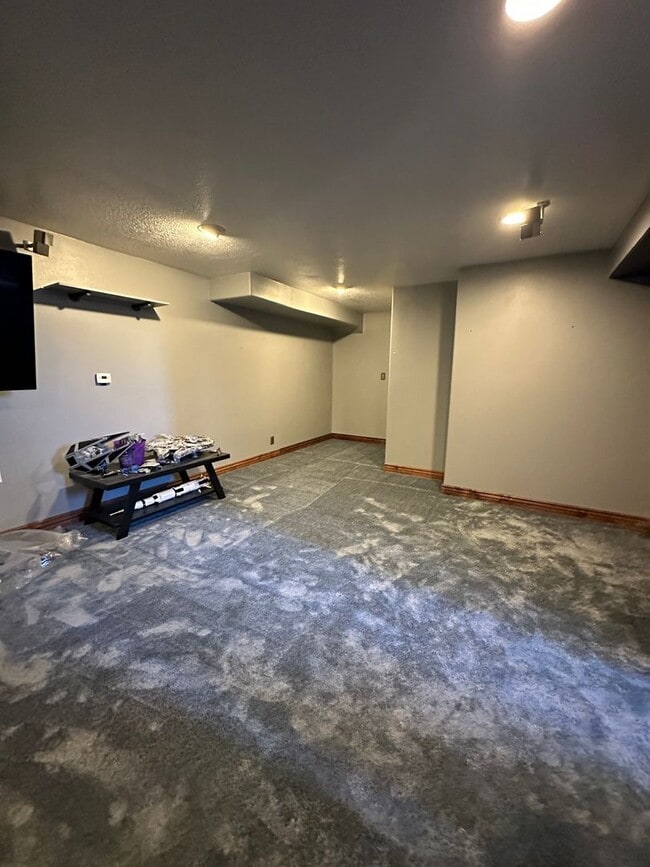 Building Photo - 162 N 2475 W Cir