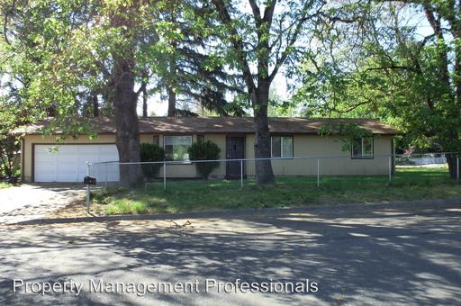 Primary Photo - 506 NW Elm St