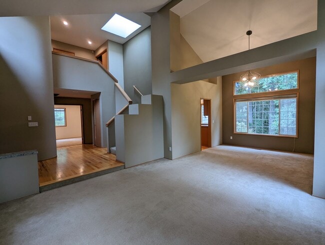 Building Photo - Spacious McCormick Woods 4 Bedroom Home!
