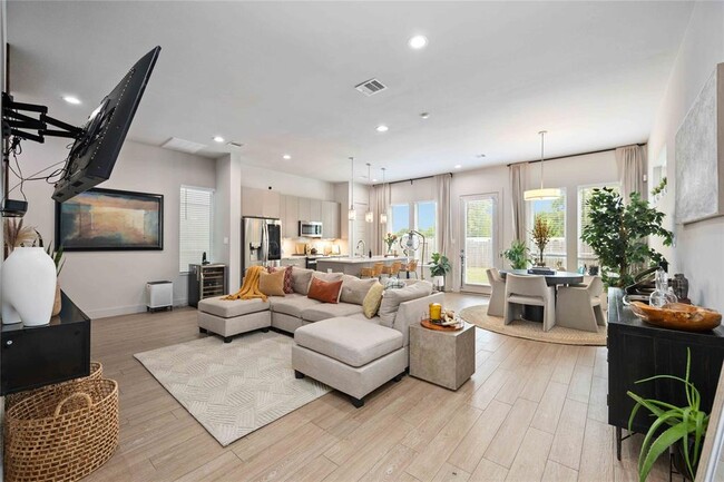 Building Photo - 6811 Rocinante Ln