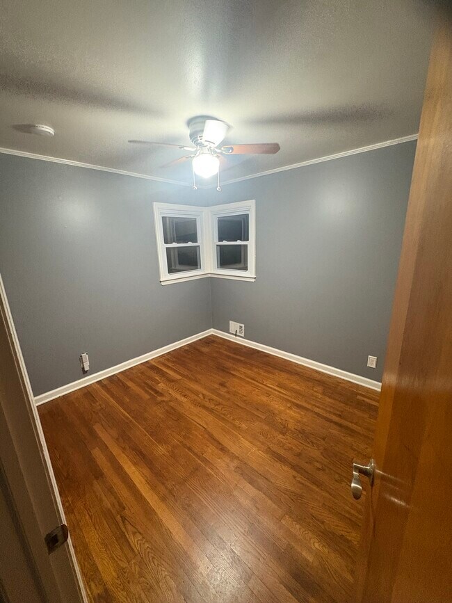 Foto del edificio - 648 E 6th St