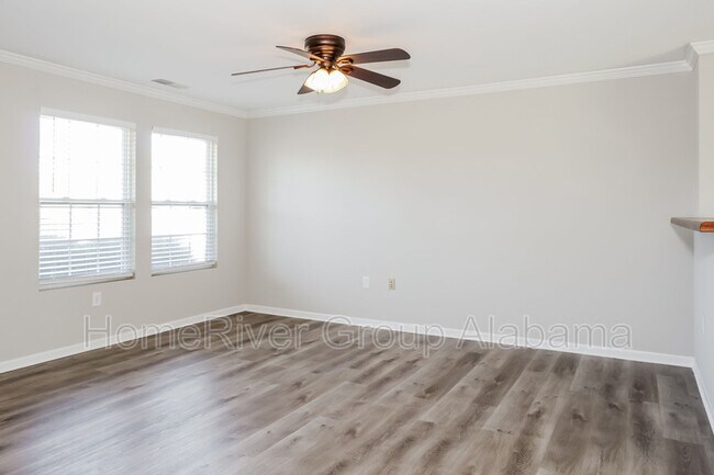 Building Photo - 235 Bermuda Lakes Dr
