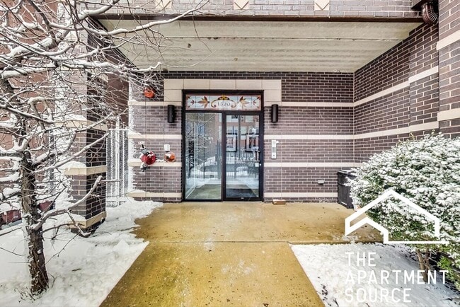 Building Photo - 1520 N Sedgwick St