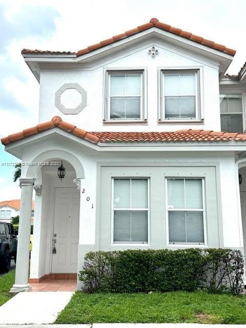Foto principal - 5440 NW 107th Ave
