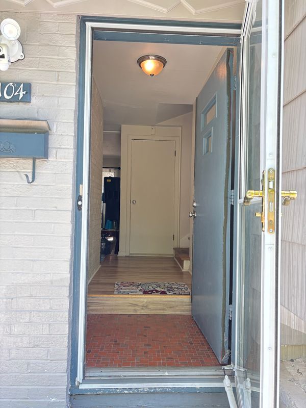 Foto del edificio - 8104 Oakland Ave