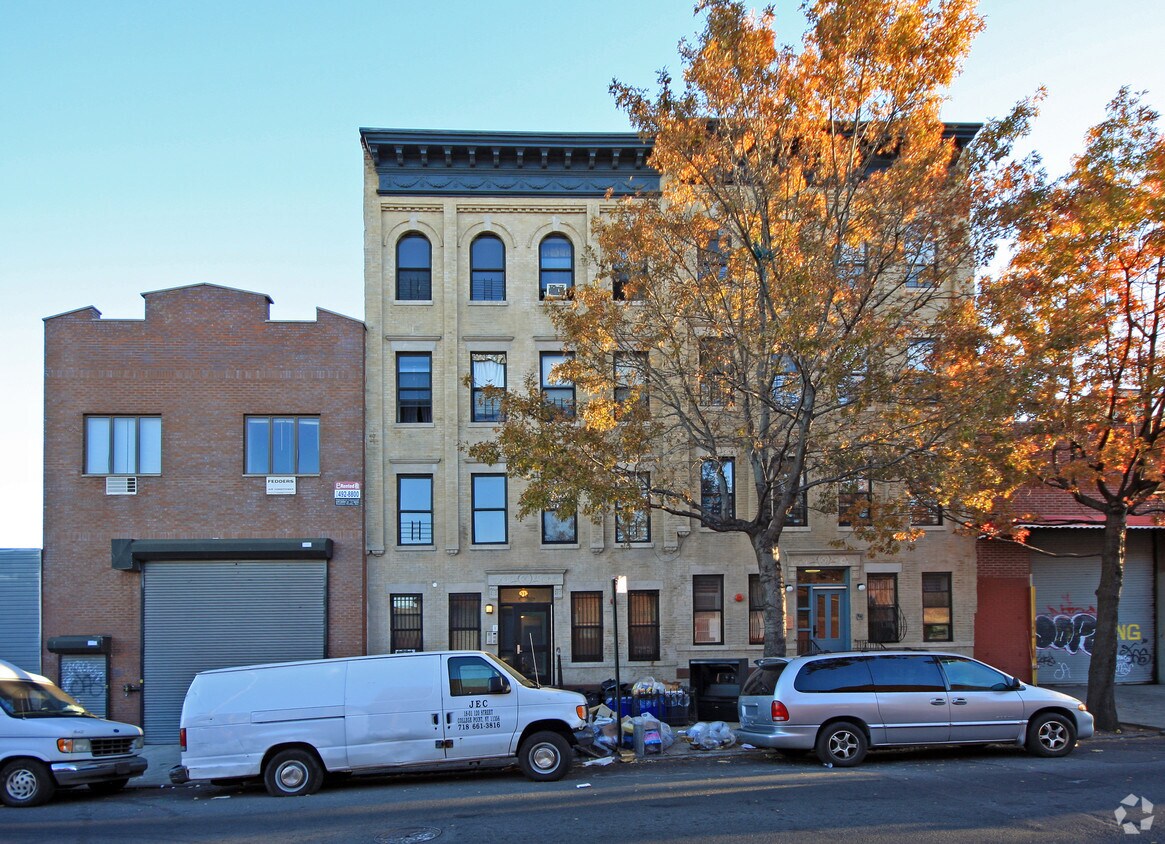Primary Photo - 217 50th St