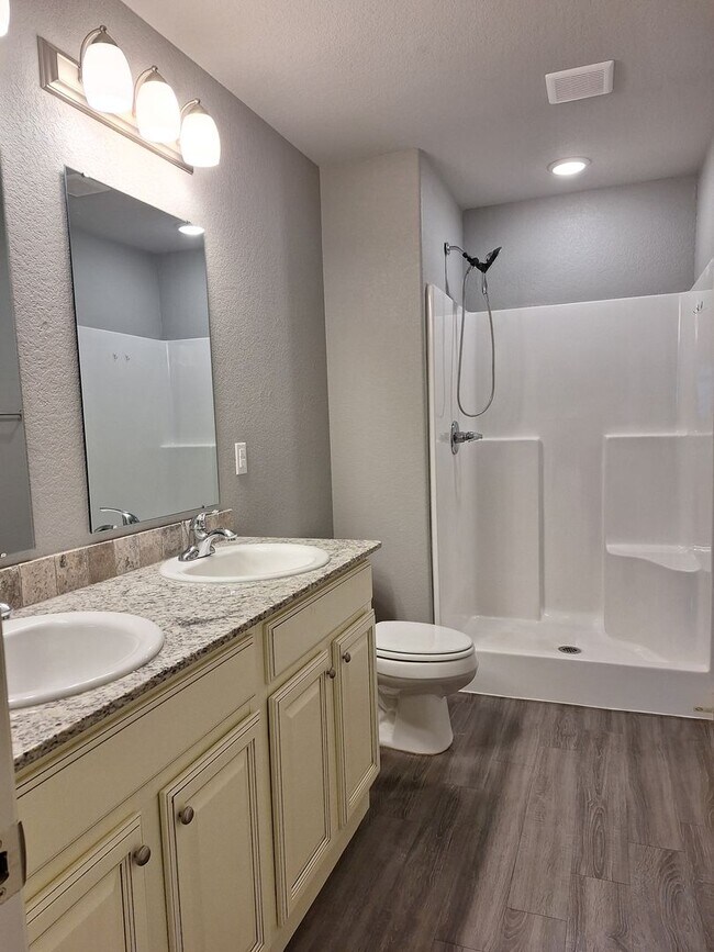 Foto del edificio - 3 bedroom Duplex