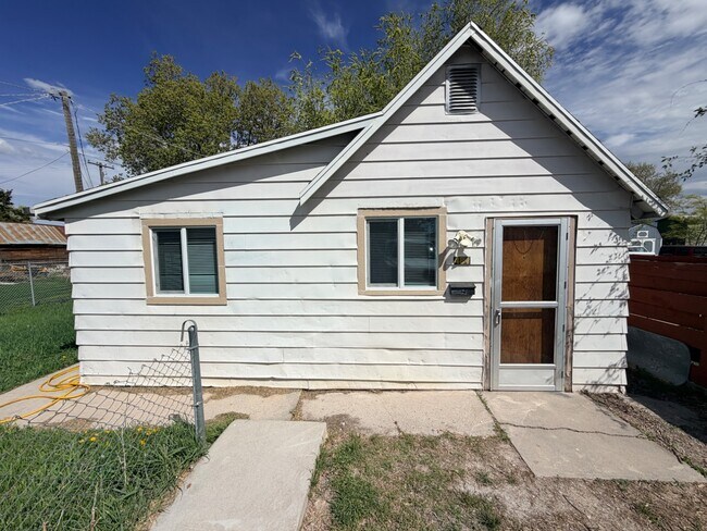 Building Photo - 481 S Tremont St