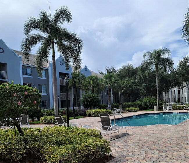 Foto del edificio - Devonaire At Pembroke Pines