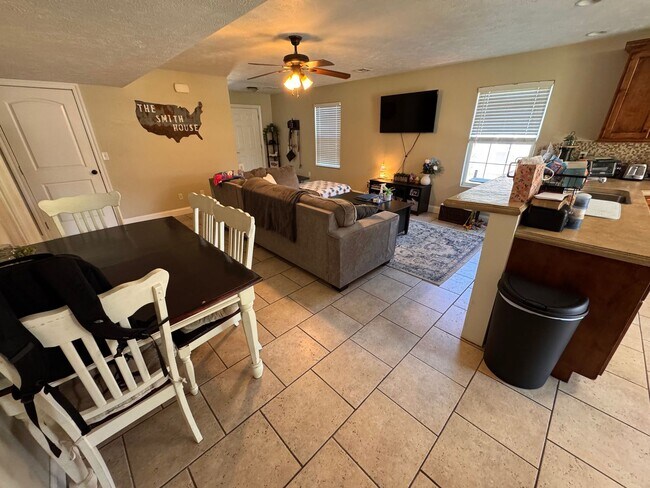 Building Photo - 514 Stonemont Dr